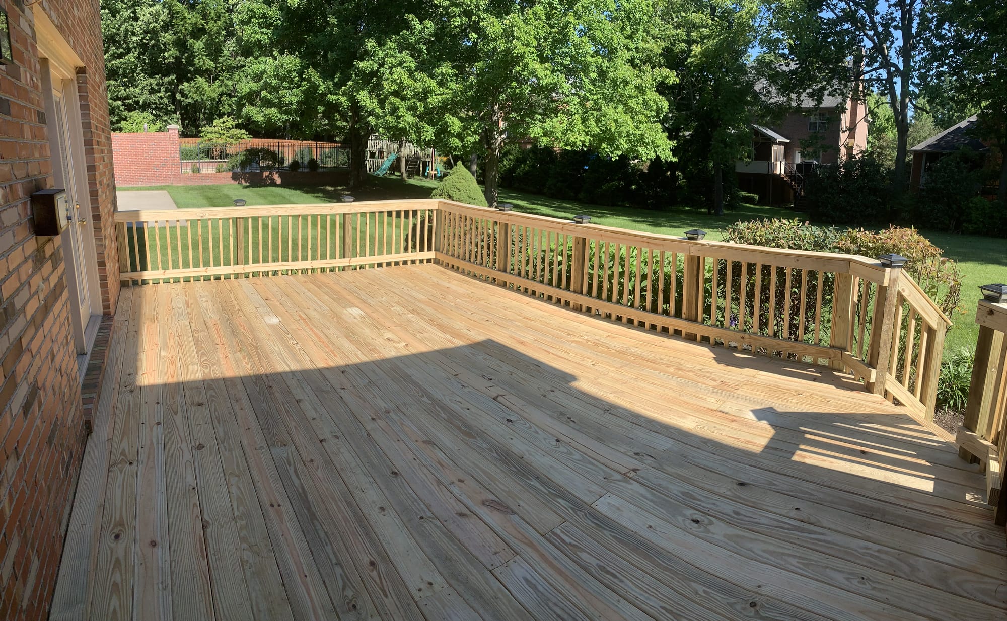 Custom outdoor construction in central Kentucky by Big Blue Fence & Deck