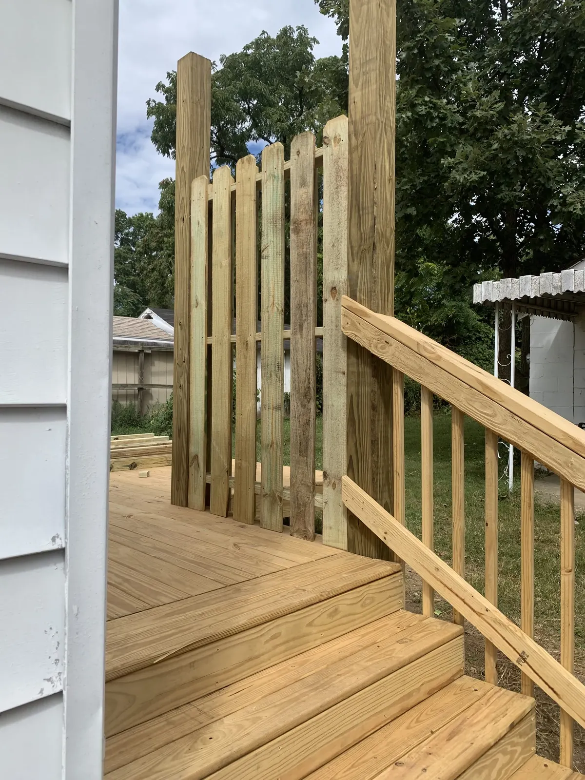 Professional fence and deck project by Big Blue Fence & Deck Lexington
